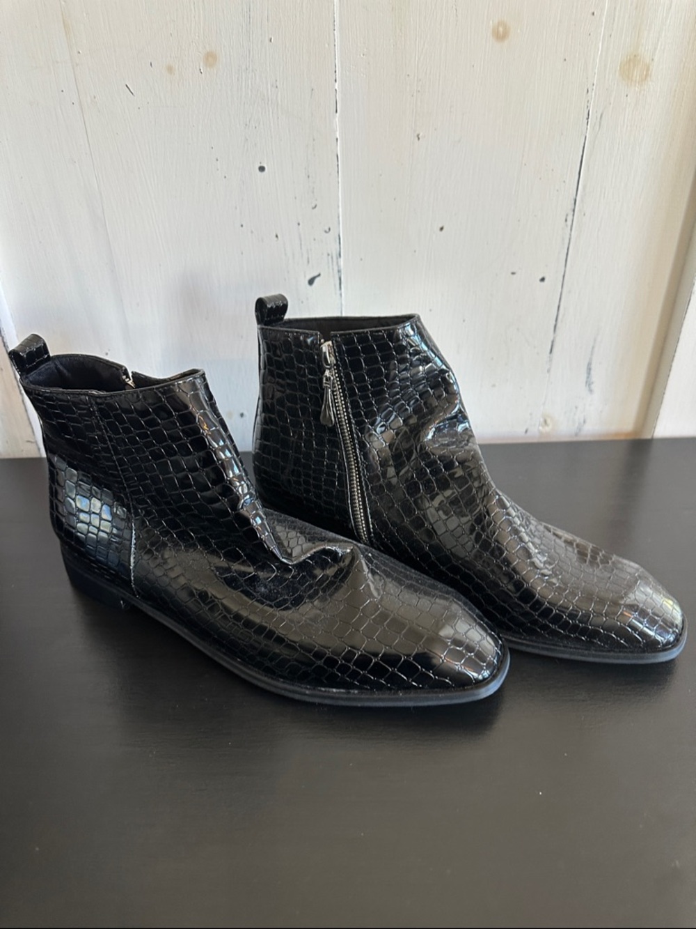 Men's Black Croc-Embossed Leather Chukka Boots with Side Zip